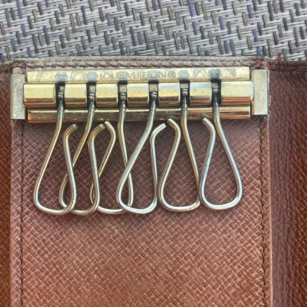 Authentic Louis Vuitton Brown monogram Key Holder key fob - Picture 10 of 14
